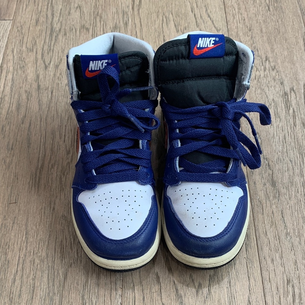 Air Jordan 1 Retro High OG "Rare Air" Sneakers Size 2Y - Picture 2 of 8